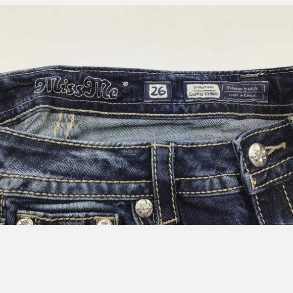 Miss Me cuffed Denim Blue Capri Pants Size 26 - Picture 5 of 5